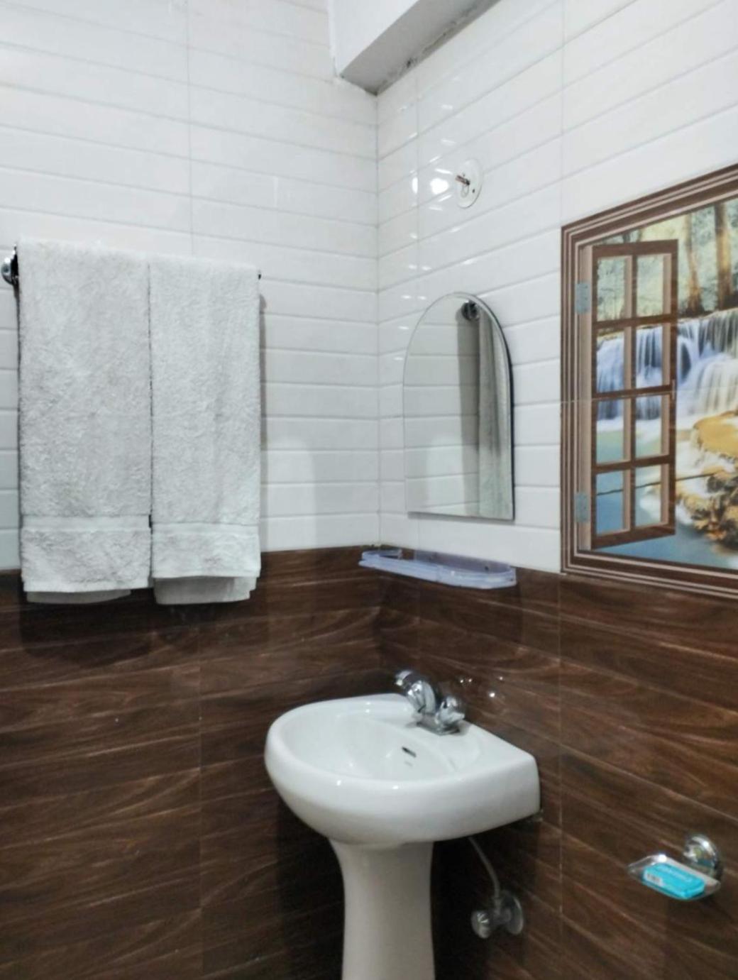 Verma Guest House Dharamshala Ngoại thất bức ảnh
