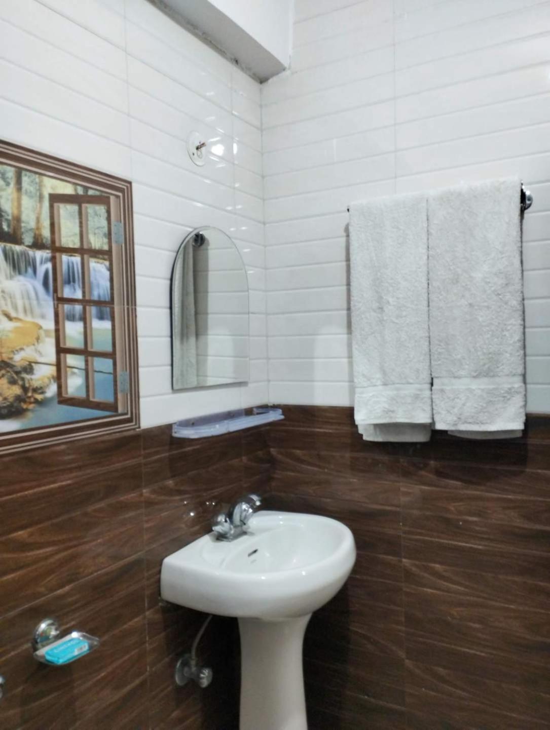 Verma Guest House Dharamshala Ngoại thất bức ảnh
